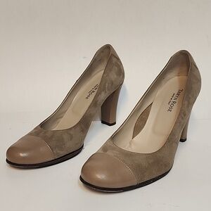 Taryn Rose Denise Tan/ Nude Cap Toe Heels Size 39